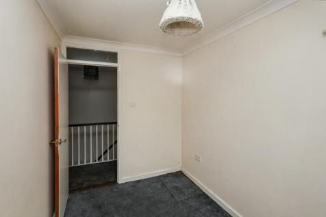 150 Winsor Terrace, Winsor Park Estate, Beckton, London E6 6LD