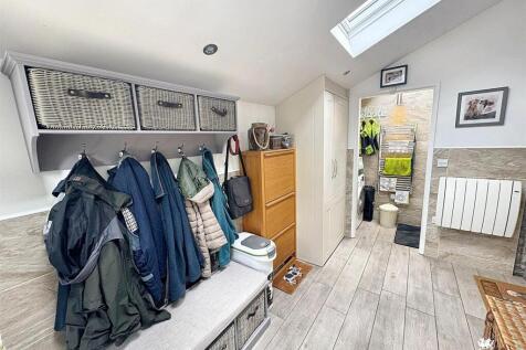 WhatsApp Image 2025-09-29 at 11.28.11.jpg