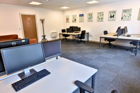550 sq ft office