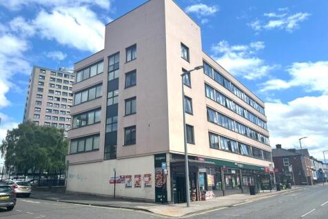 1 Bedroom Flat in SK1 3TN