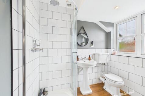 CAM03218G0-PR0606-STILL004