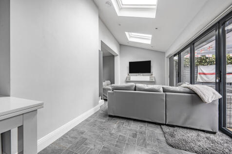 Photo Oct 08 2025...