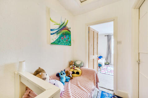 1363058-7-68e6e03...