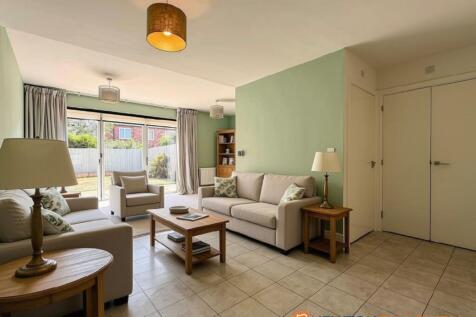 Lounge and Dining Area