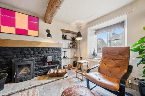 Saxton Mee Well Yard 0023.jpg