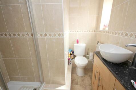 ensuite.JPG