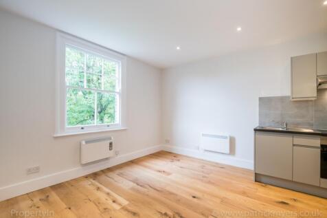 Available 4th July. Recently refurbished top floor studio flat in a Victorian conversion. Features a modern fitted kitchen with appliances, contemporary shower room, wooden flooring throughout and fit