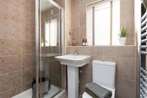 Private en suite- typical Taylor Wimpey home