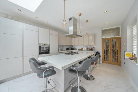 1355760-4-68cec5f...