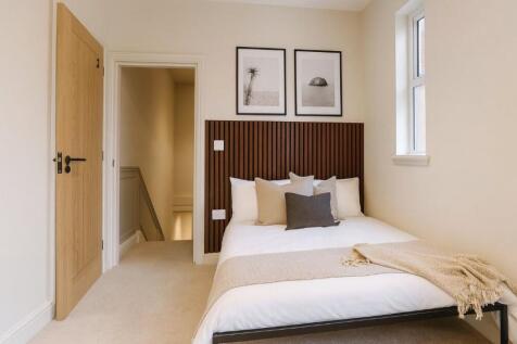 1 Bedroom Terraced in WA1 3QX