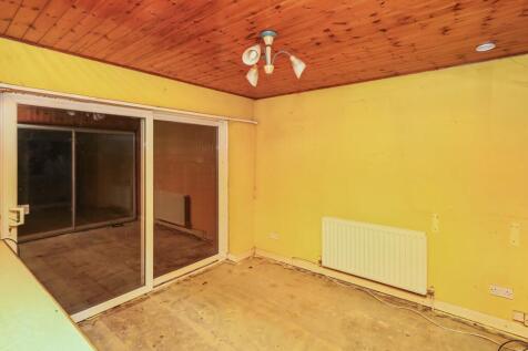 9 Joydon Drive, Chadwell Heath, Romford RM6 4ST