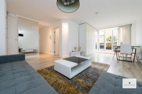 Amazing contemporary 2 double bedroom luxury flat with huge private south-facing terrace. Close to Hyde Park, Notting Hill and excellent transport facilities. Luxuriously furnished. Access to communal