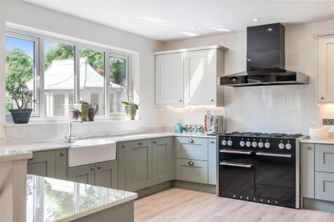 ALEXANDRA ROAD (9).jpg