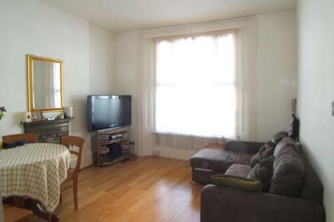 Video available. A very good 2 bed flat between Notting Hill and Maida Vale 4 mins walk to Westbourne Park tube. With wood floors throughout this attractive flat is well presented. It comprises good s