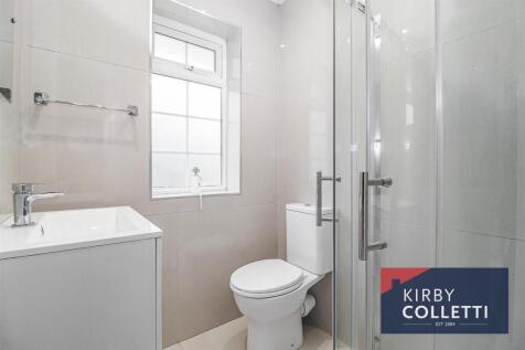 EN SUITE SHOWER ROOM TO BEDROOM THREE