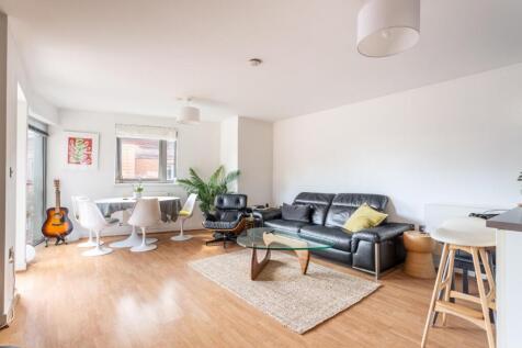 43 Orchard House-1.jpg