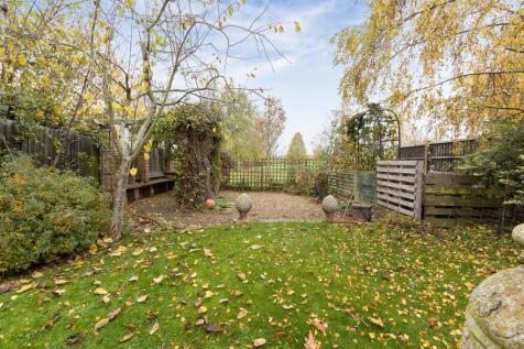 White Swan, 49 High Street