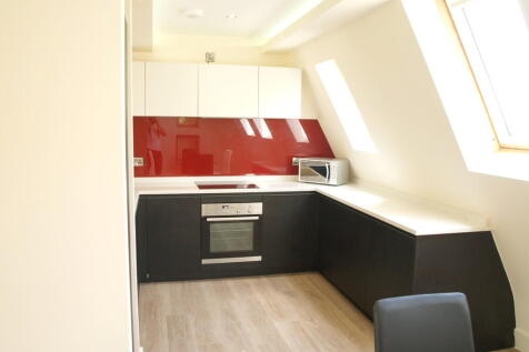NO AGENCY FEES. A modern THREE bedroom PENTHOUSE apartment Located off WILMSLOW ROAD in Rusholme. Situated on the THIRD FLOOR, the property consists of an OPEN PLAN lounge, fitted kitchen, THREE spaci
