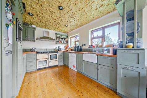 1364469-21-68e7961c5e09f