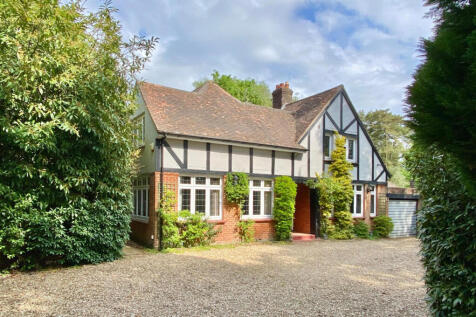 4 bedroom detached house