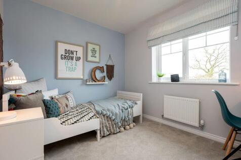 Ideal for a bedroom or home office