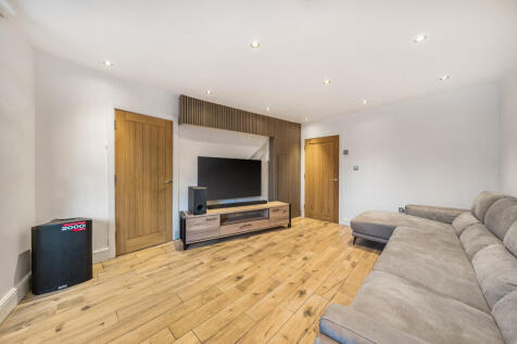 1-695ebcd85e1eb-1...