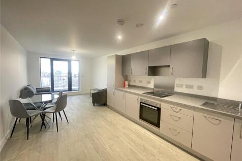 Available : 04/08/2026 Council Tax Band : C Holding Fee : £300 Deposit : £1,500 No Deposit Scheme Available Qube residential are delighted to bring to the market this modern two bedroom apartment in N