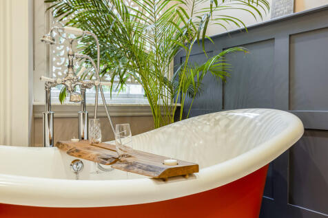 108-print-46 St V...