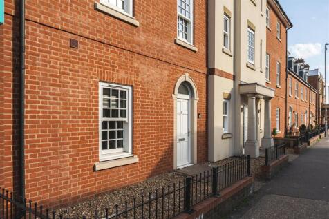 Railway Street-23.jpg