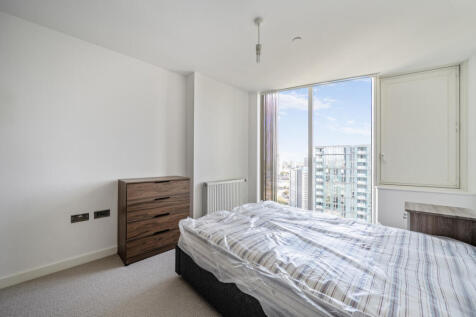 1365169-5-68e7a15...