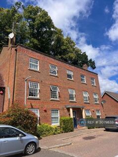 2 Bedroom Flat in RH11 8SZ