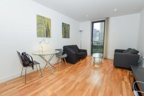DEPOSIT FREE OPTION AVAILABLE | AVAILABLE 8TH JULY | FULLY FURNISHED | JULIETTE BALCONY | BILLS PACKAGE AVAILABLE FOR STUDENTS AT ADDITIONAL COST This modern and stylish development is positioned with
