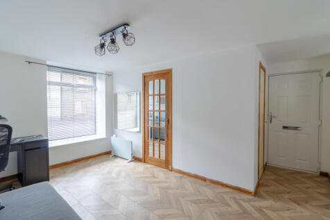 Entrance, Lounge Dining & Access to Kitchen