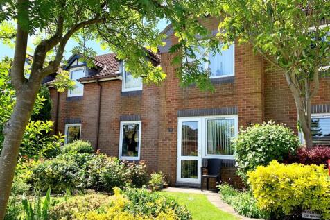 10 Haldenby Court.jpg