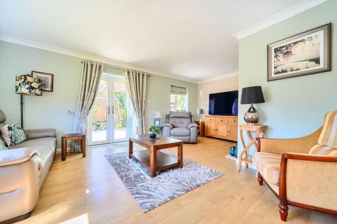 Living Room (1)