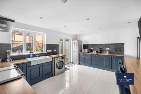 Kitchen / Breakfast Room