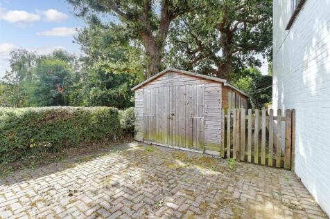 Driveway/Parking