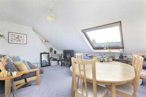 property in Tantallon Road,
Balham, SW12