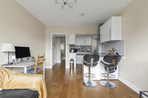 Reception/Kitchen