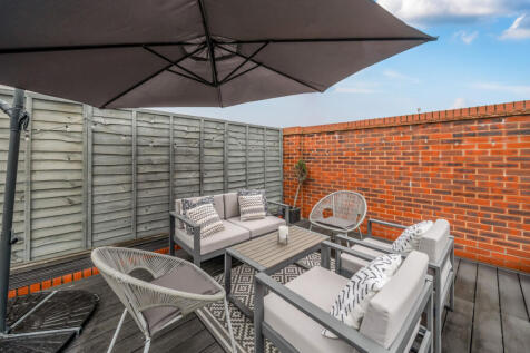 1373596-2-690c8cd...