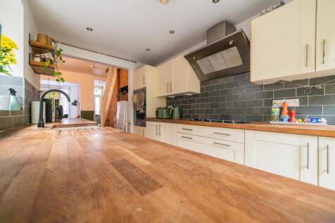 Call 02920 454555 to secure your viewing_12