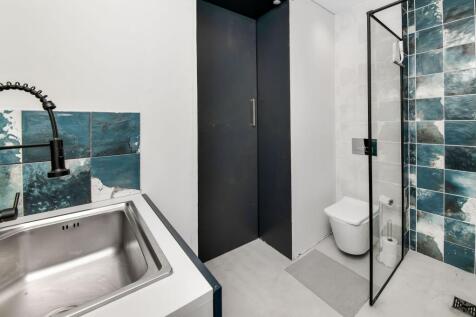 GROUND FLOOR WETROOM