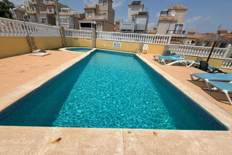 El galan 4 bed apartment Villamartin