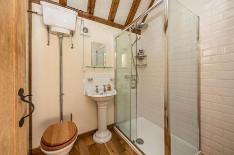 Shower room in annexe
