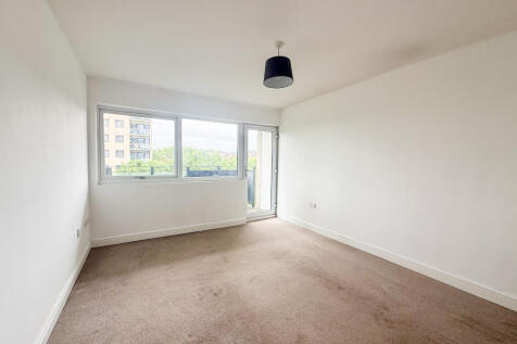 Available now, this well-presented three-bedroom apartment offers spacious accommodation in a convenient Liverpool location, ideal for families, professionals, or sharers. Parking Included!