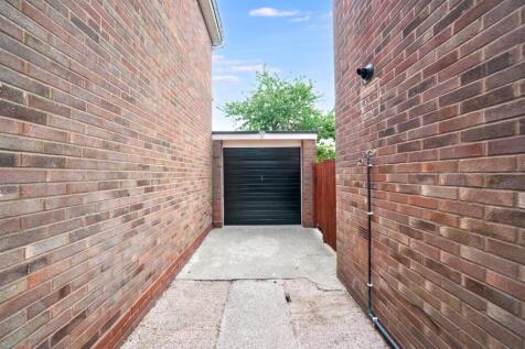 46 Lane Green Road (31).jpg