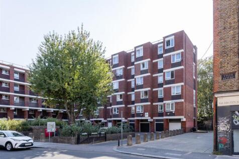 Brady Street, E1