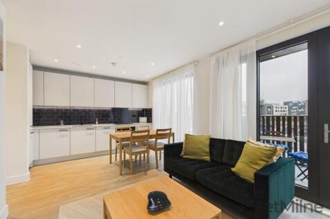 Living/Dining Area