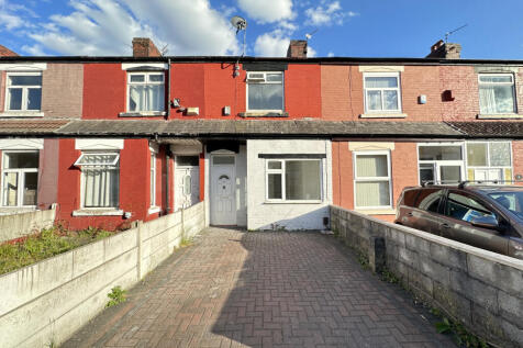 Discover modern comfort in this 2-bedroom terrace property on Kenyon Street. Unfurnished and featuring a driveway, double glazing, and a private garden. The property benefits from close proximity to e