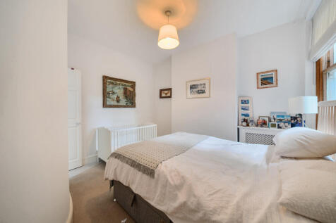 1349653-18-68bed2...